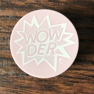 Glossier wowder